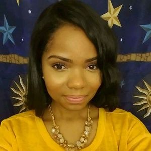 Meet your Posher, Brittney